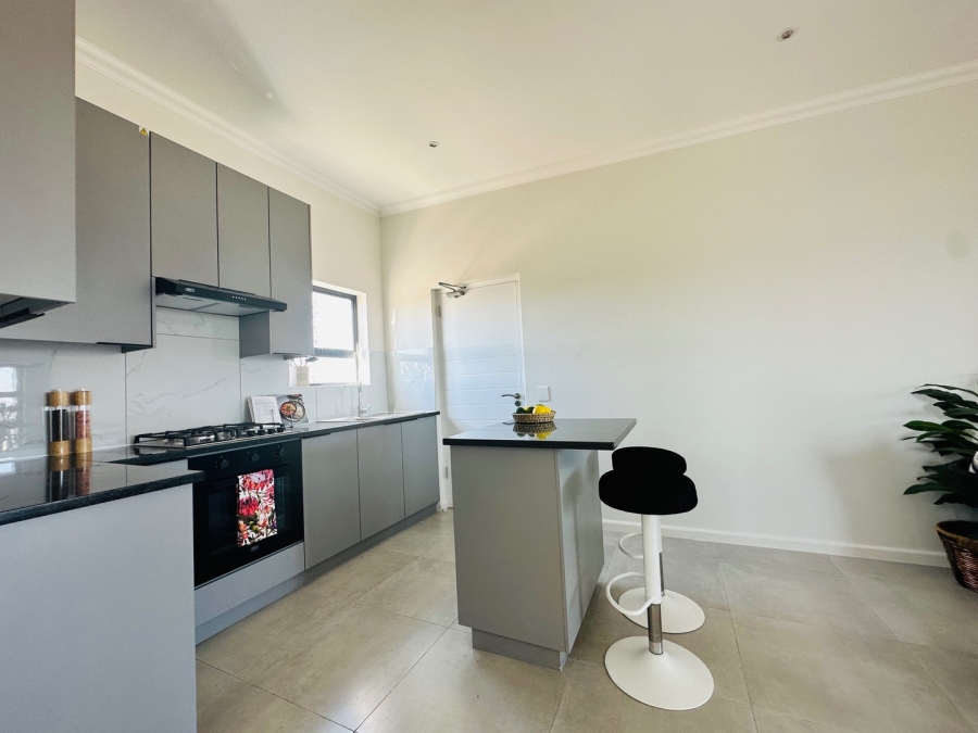 2 Bedroom Property for Sale in Flamingo Vlei Western Cape